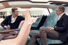 BMW_iNext_AutoRok_2018__29