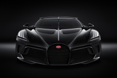 BugattiLaVoitureNoire_AutoRok_2019_04