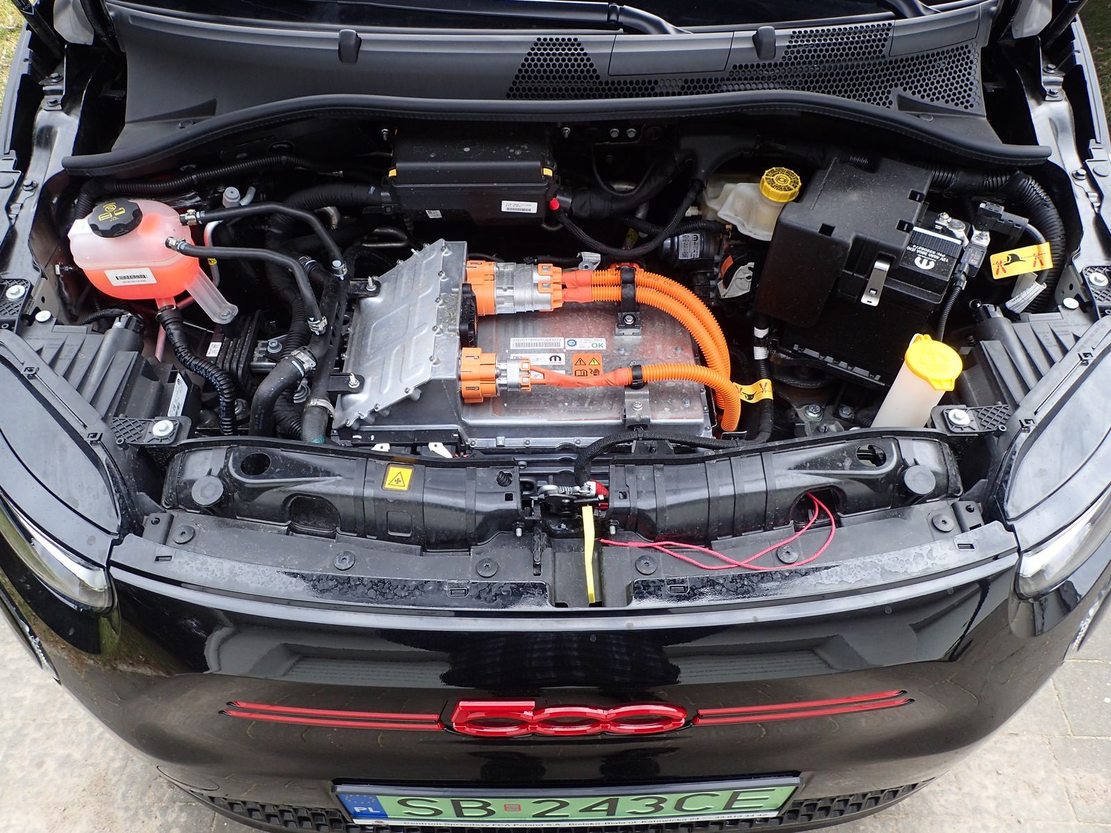 Fiat500C-RedElectric_Test2023_AutoRok_12