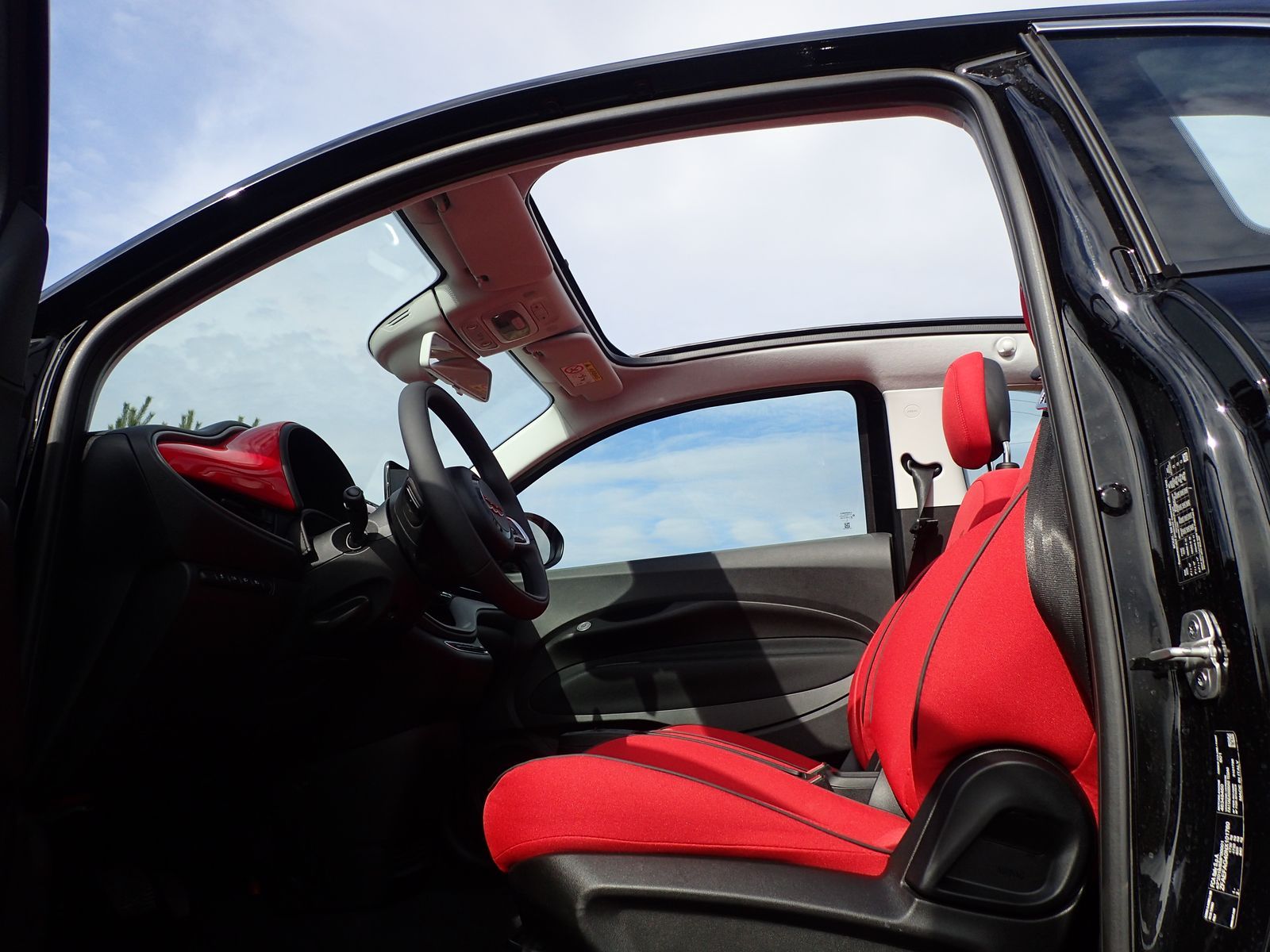 Fiat500C-RedElectric_Test2023_AutoRok_16