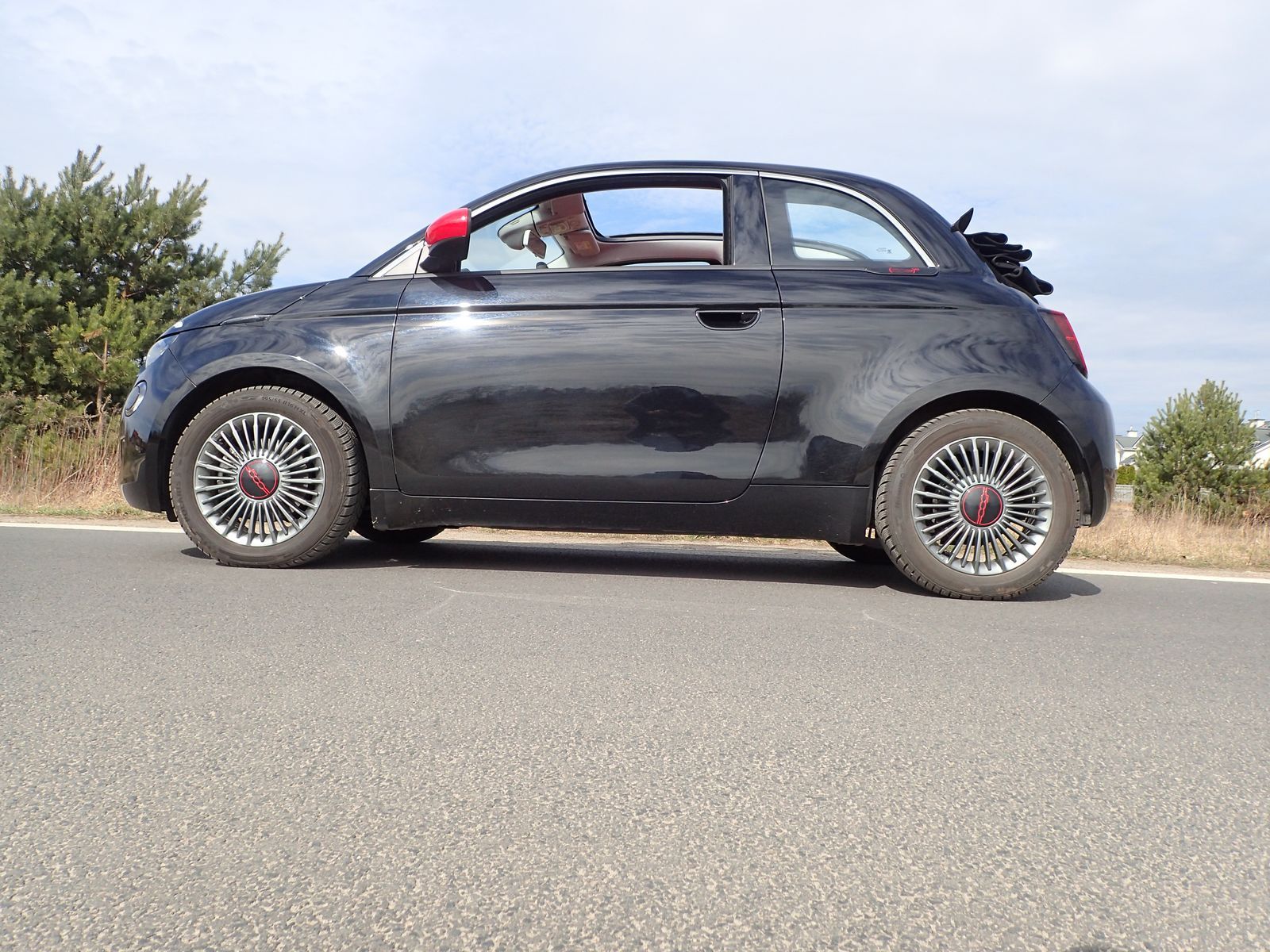 Fiat500C-RedElectric_Test2023_AutoRok_17