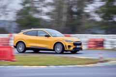 FordMustangMachE-GT_AutoRok_2022_01