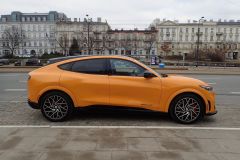 FordMustangMachE-GT_AutoRok_2022_05