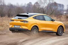 FordMustangMachE-GT_AutoRok_2022_22