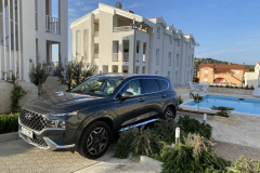 Hyundai_SantaFe_2022_testAutoRok_17