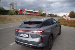 Omoda9SuperHybrid_AutoRok2025_12