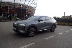 Omoda9SuperHybrid_AutoRok2025_13