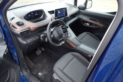 Peugeot_e-RifterGT_2022_AutoRok_03