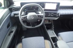 Renault5E_AutoRok2025_13