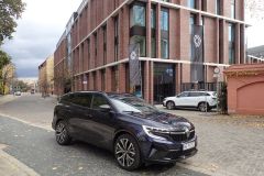 RenaultEspaceE-Tech_AutoRok_2023_13