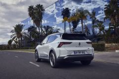 renault-scenic-e-tech-electric-iconic-arctic-white_2