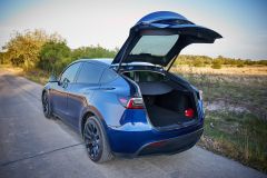 TeslamodelY_AutoRok-2024_03