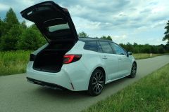 ToyotaCorolla_AutoRok_2023_10
