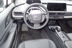 ToyoytaPrius_AutoRok_2023_02