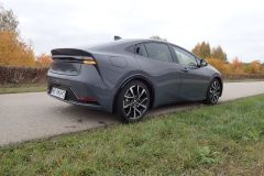 ToyoytaPrius_AutoRok_2023_10