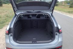 VolkswagenPassatElegance_AutoRok2024_04