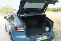 VolvoC40Recharge_2022_testAutoRok_02