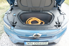 VolvoC40Recharge_2022_testAutoRok_05
