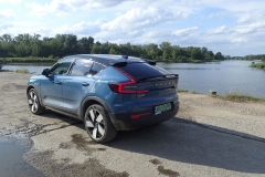 VolvoC40Recharge_2022_testAutoRok_12