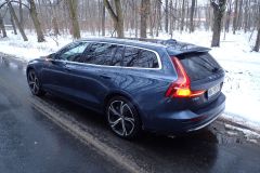 VolvoV60T6-AutoRok2025-08
