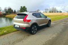 Volvo-XC40-P2203696