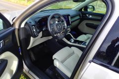 Volvo-XC40-P2203703