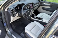 VolvoXC40_AutoRok2026_01