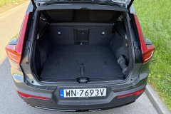 VolvoXC40_AutoRok2026_04
