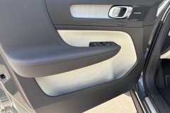 VolvoXC40_AutoRok2026_09