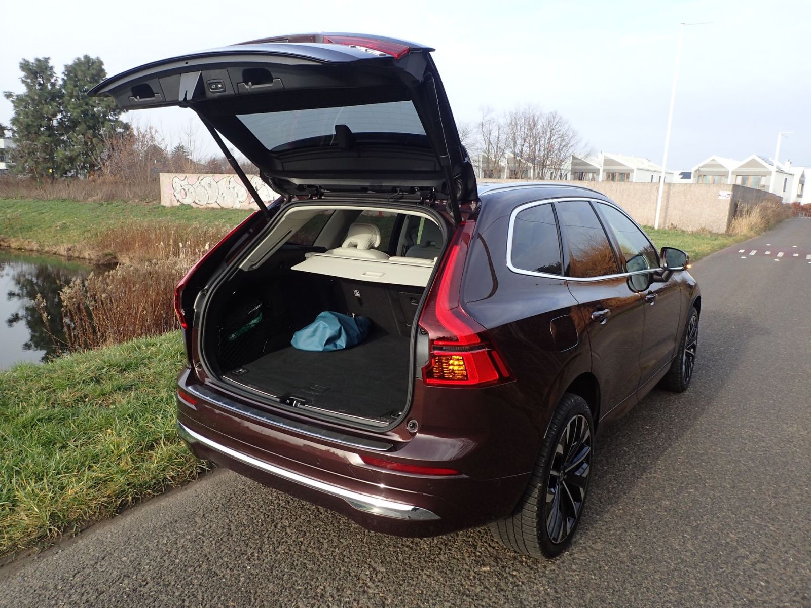 VolvoXC60T8-2026_AutoRok_08