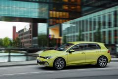 VolkswagenGolf_AutoRok_2019_10
