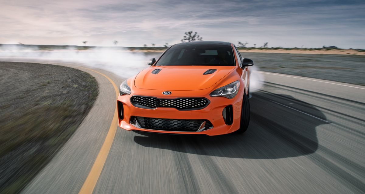Kia Stinger GTS – Palenie gum