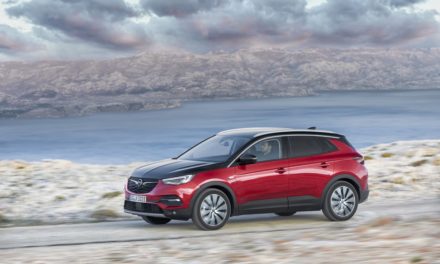 Opel Grandland X Hybrid4 – Zelektryfikowany High-Tech