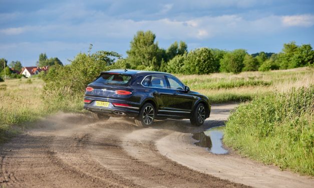 Bentley Bentayga V8 First Edition – Nobilitujący SUV