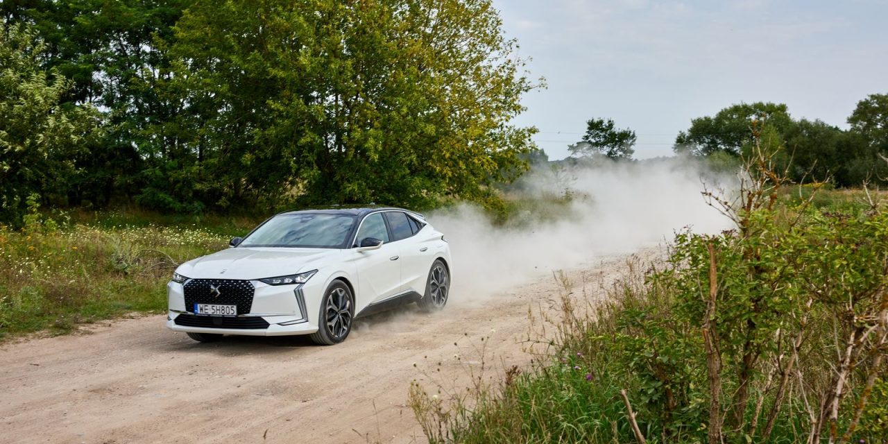 DS 4 E-Tense 225 Rivoli – Akceptowalna futurystyka