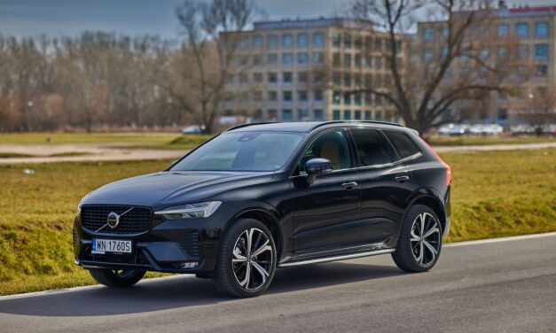 Volvo XC60 B4 AWD – Hit sprzedaży