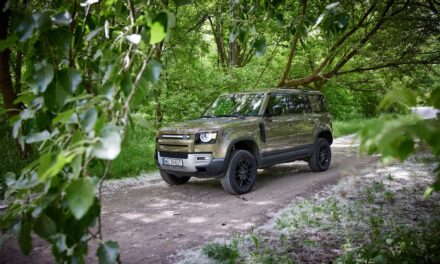 Land Rover Defender 110 3.0D – Z Dieslem pod maską