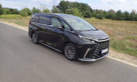 Lexus LM 350h – Biznes klasa