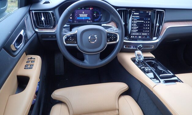 Volvo V60 T6 – Klasyka luksusu