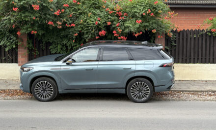 Jaecoo 8 SH PHEV AWD – Okręt flagowy