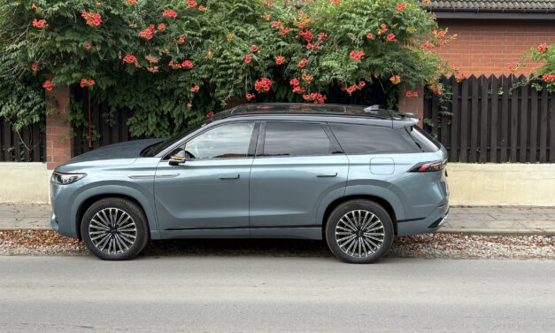 Jaecoo 8 SH PHEV AWD – Okręt flagowy