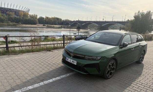 Opel Astra Sports Tourer Hybrid – Brawa za facelift